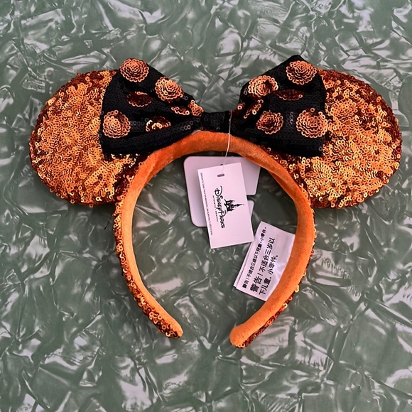 NWT Disney Halloween Ear Headband - Picture 1 of 2
